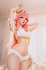 Sally Dorasnow – Yae Miko summer