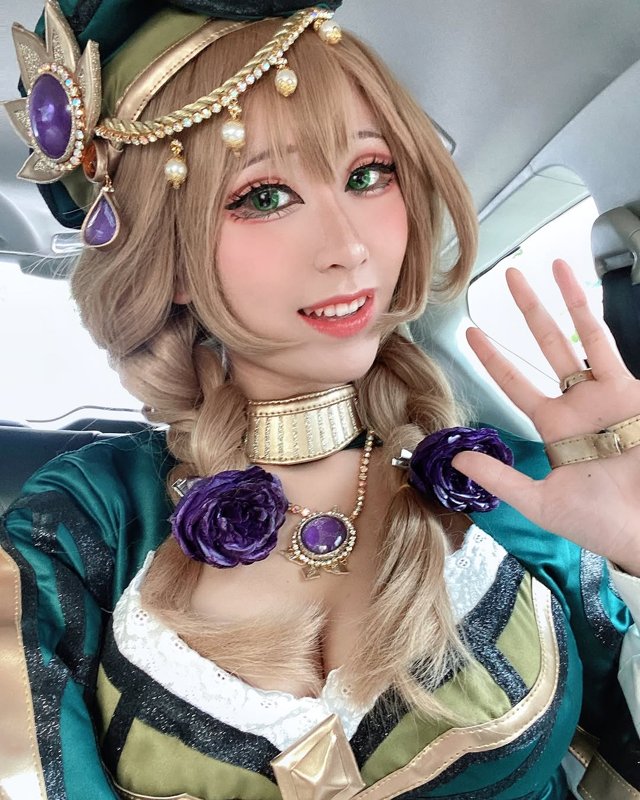 Larissa Rochefort – Lisa