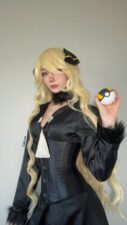 Celebi cosplay – Cynthia