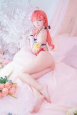 Takanashi Hanari – Miko bikini