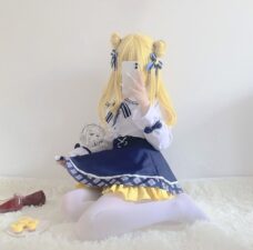 昼貓hiru – Izumi Hiyori (Hamidashi Creative)
