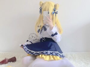 昼貓hiru – Izumi Hiyori (Hamidashi Creative)