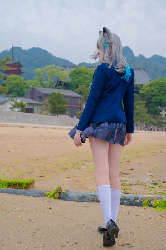 Tsuki Desu – Shiroko