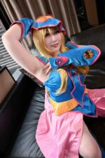 大量ぶっかけ！マジシャンガール