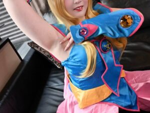 大量ぶっかけ！マジシャンガール