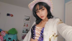 Izziibel – Miss All Sunday