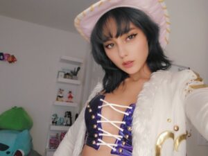 Izziibel – Miss All Sunday