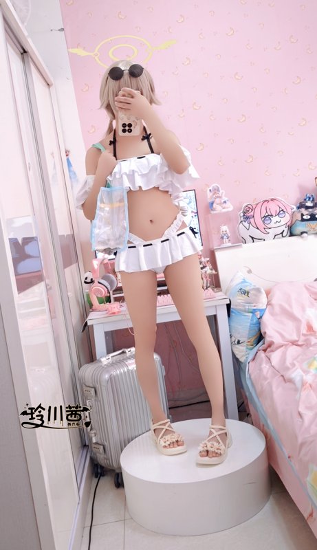 玲川茜 – Ajitani Hifumi (Blue Archive)