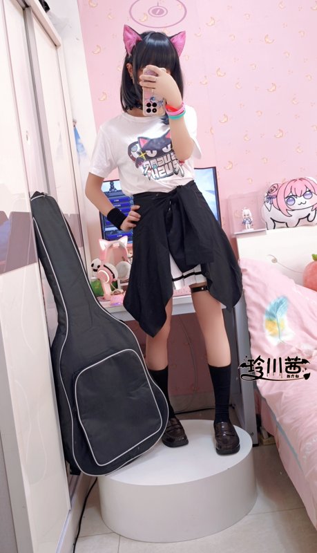 玲川茜 – Kyouyama Kazusa (Blue Archive)