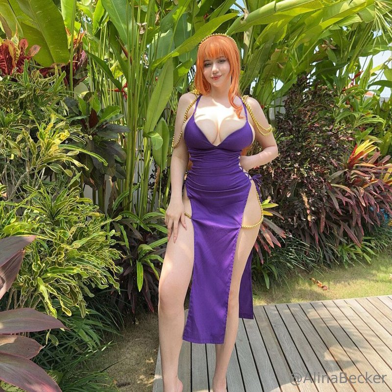 Alina Becker – Nami dress (Full)