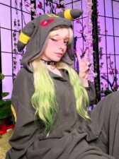 mayvis alyce – umbreon + videos