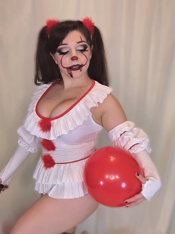 Nerdy Senpai – Pennywise