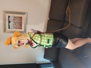 Frayedknot – Isabelle