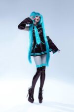 Momo ︱ Alt Miku