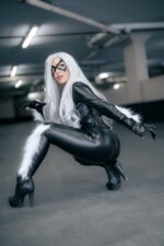 Lisa Mancinerh – Black Cat