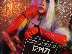 Felicia Vox – XMAS elf Ashe