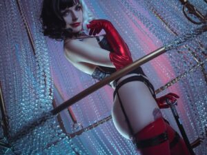 Lil G – Cruella Lingerie